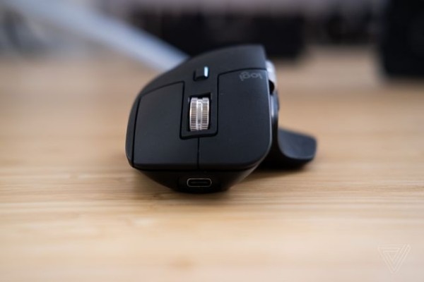 https://upload.movim.eu/files/62f168f3fbecac605d21a105beda461820293db1/Sf3fnvM2s0hE/Logitech.jpg