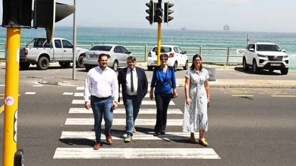 https://upload.movim.eu/files/62f168f3fbecac605d21a105beda461820293db1/W3THzqtoPGRZ/Urban-Mobility-Mayco-Rob-Quintas.jpg